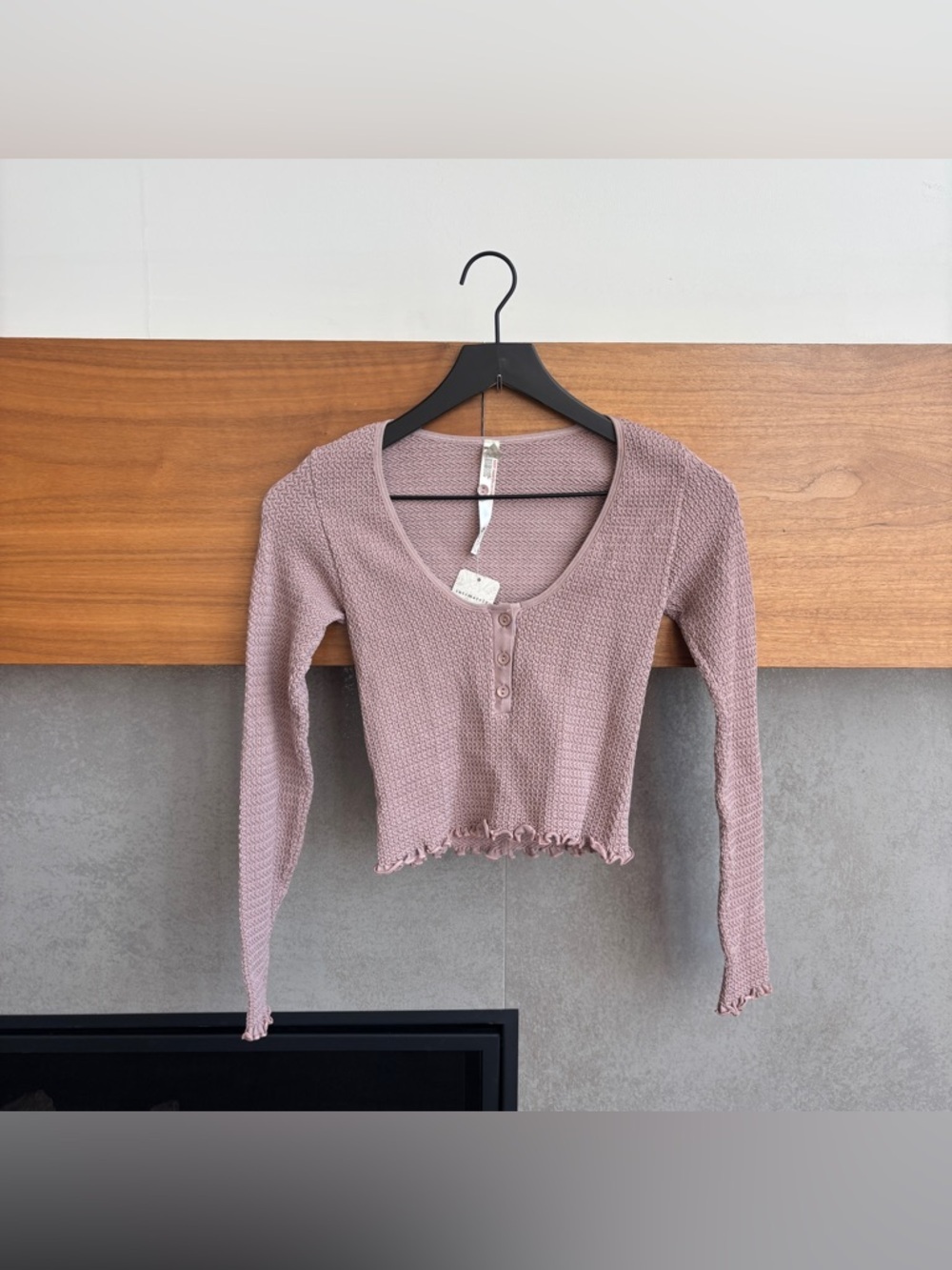 NWT Intimately Free People Long Sleeves Top, Size M/L